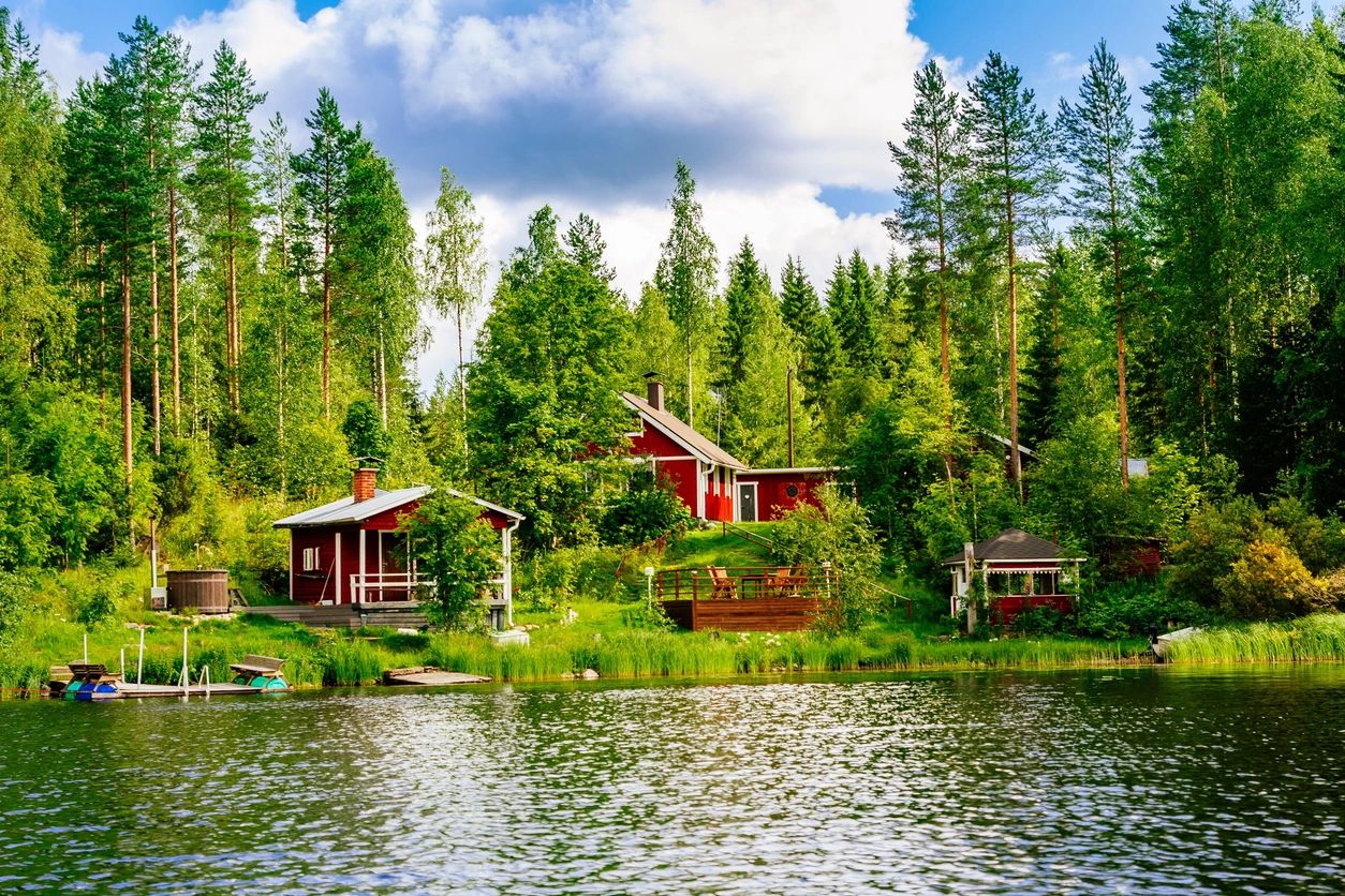 Lakeside cabins waterfront