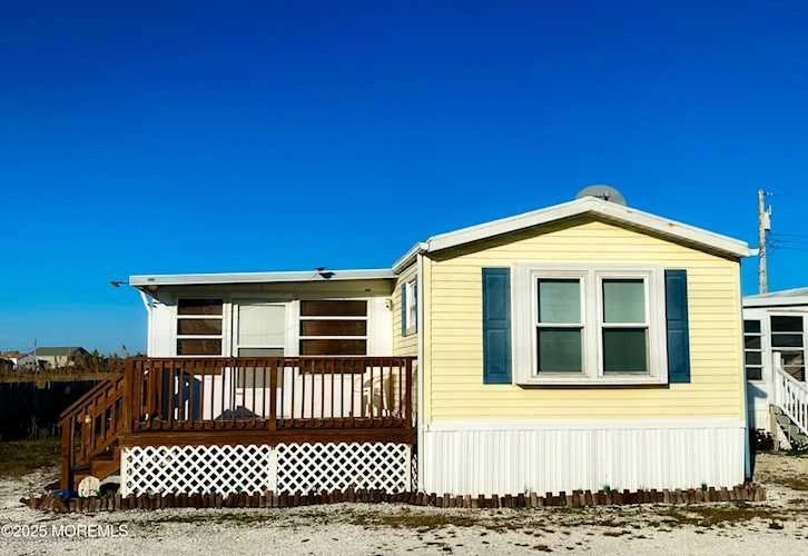 Manufactured home coastal community