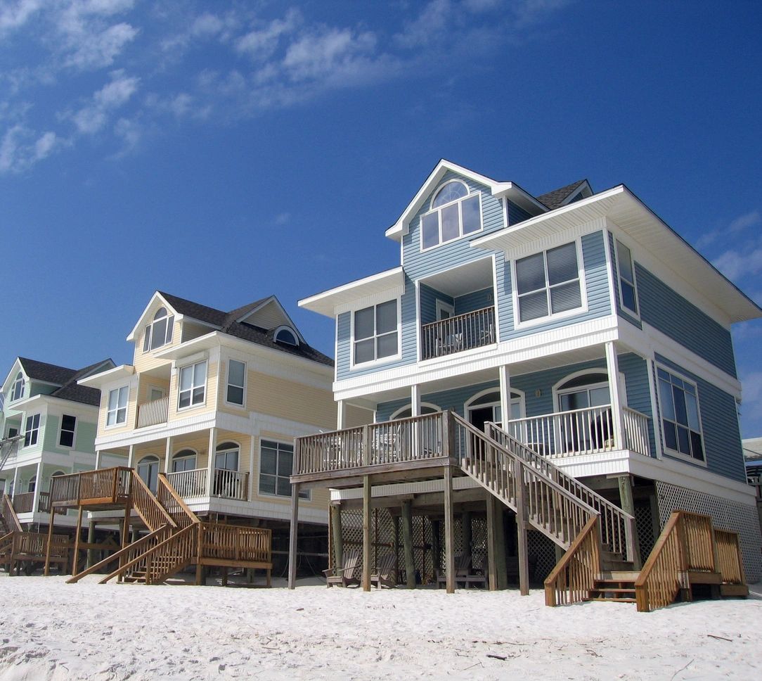 Beachfront vacation homes